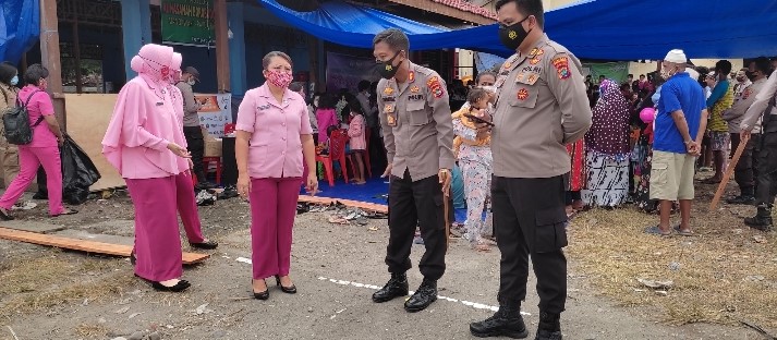 Aksi Spontanitas Bhayangkari Cabang Manokwari untuk memberikan bantuan ke saudara-saudari yang mengalami musibah di kota jayapura